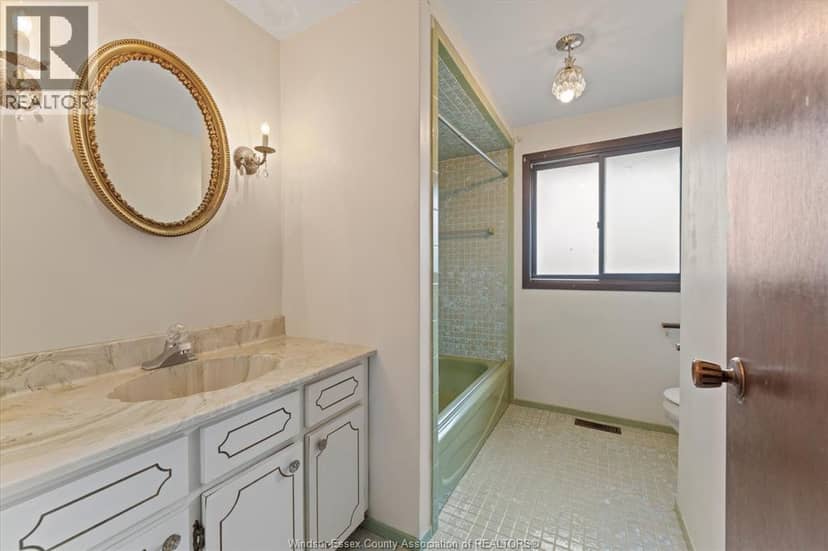 5860 Ninth STREET — photo 21 of 40