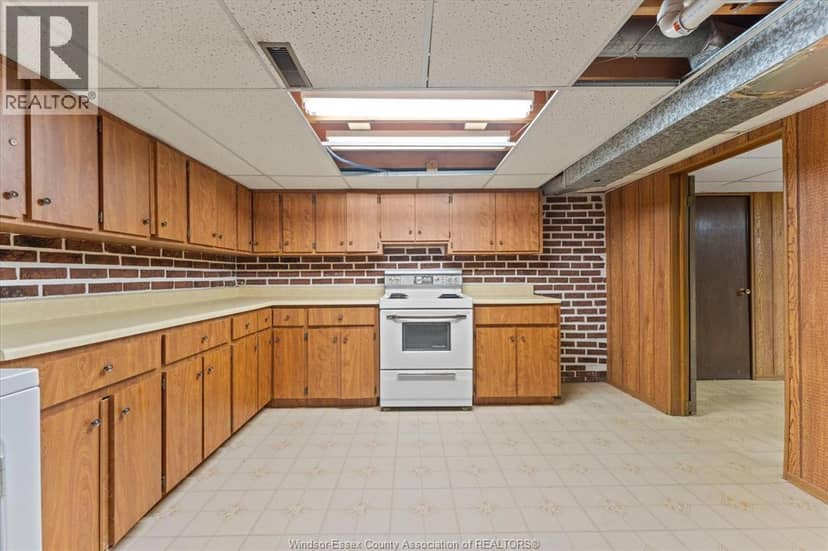 5860 Ninth STREET — photo 28 of 40