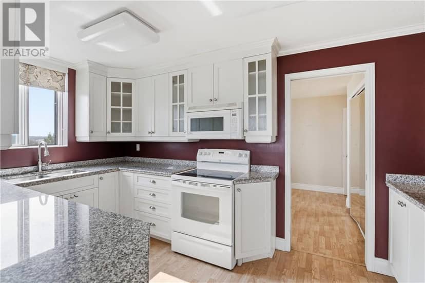 2000 Regent Unit# 501 — photo 12 of 37