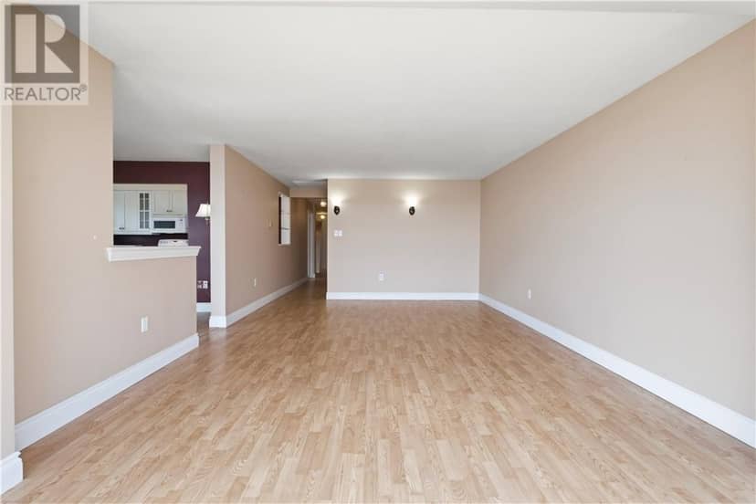 2000 Regent Unit# 501 — photo 5 of 37