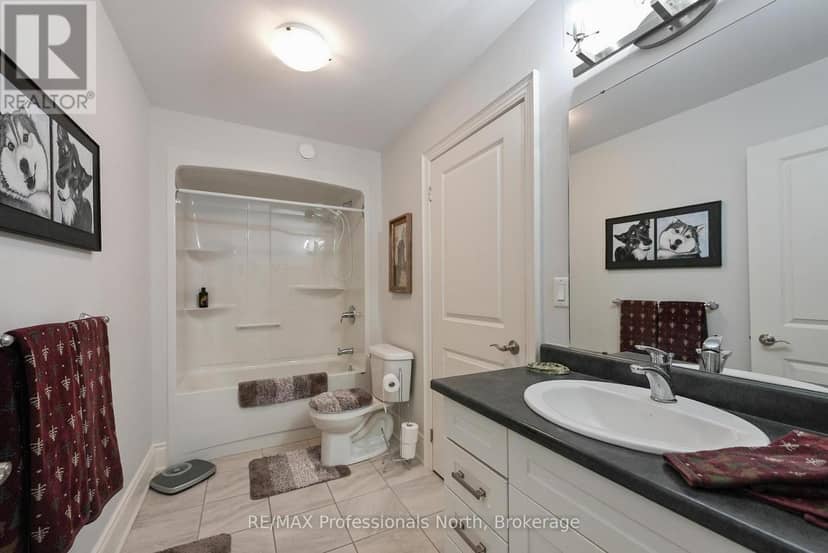 201 - 75 Wallings Road — photo 16 of 36