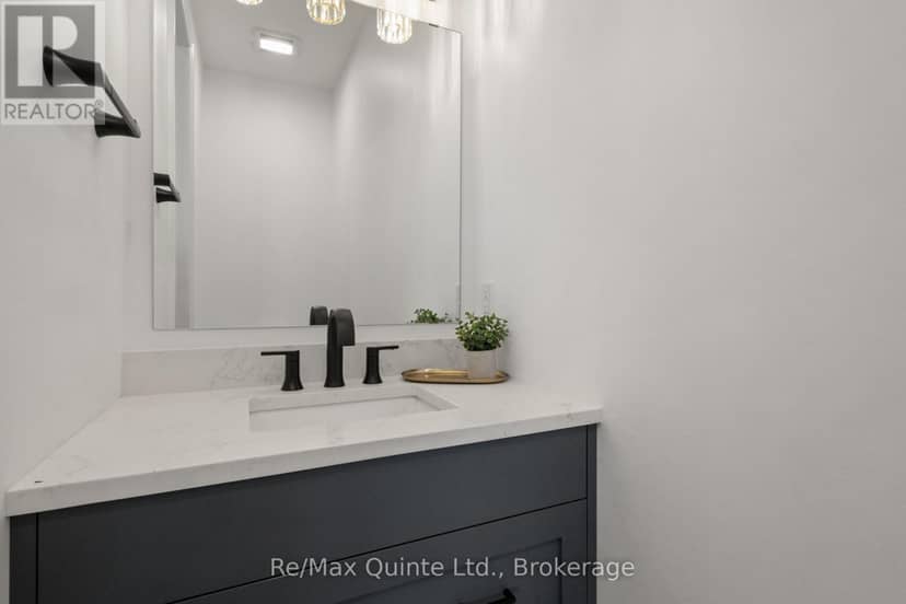 125 Villeneuve Drive — photo 21 of 40