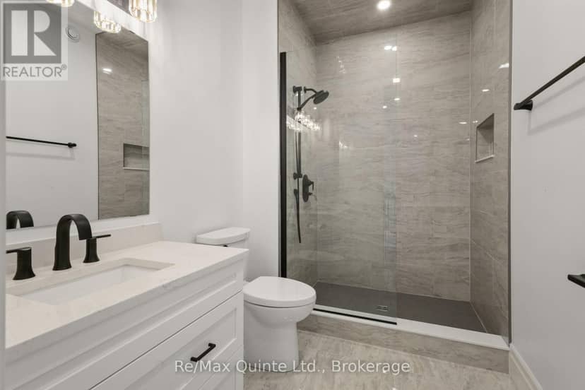 125 Villeneuve Drive — photo 36 of 40