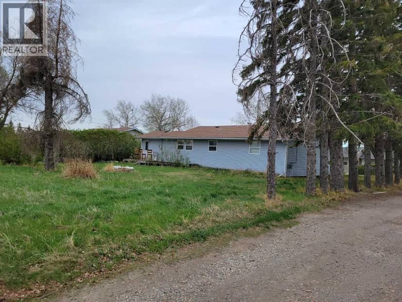 27, 320 7 Avenue NE, Three Hills, photo 2