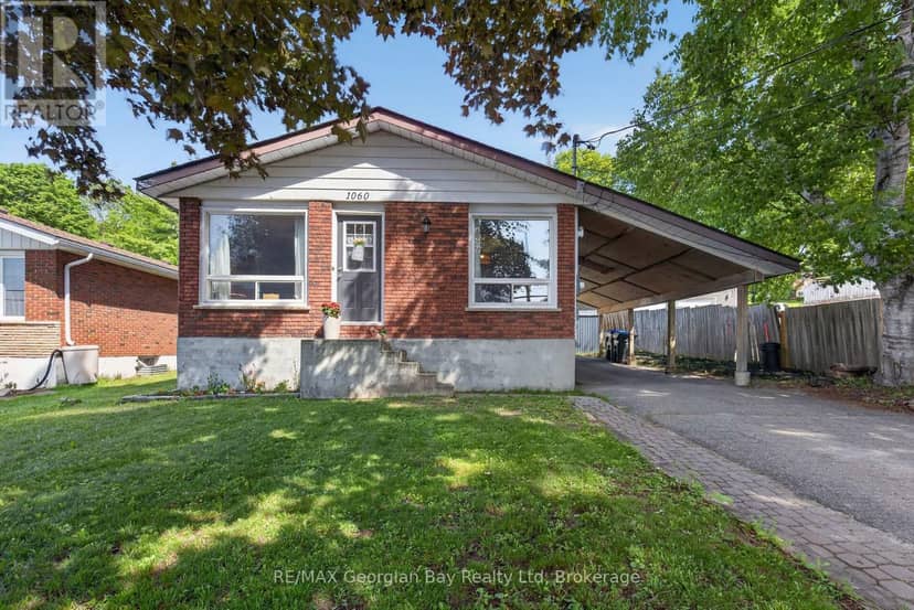 1060 Harbourview Drive — photo 1 of 35