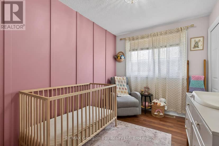 1060 Harbourview Drive — photo 12 of 35