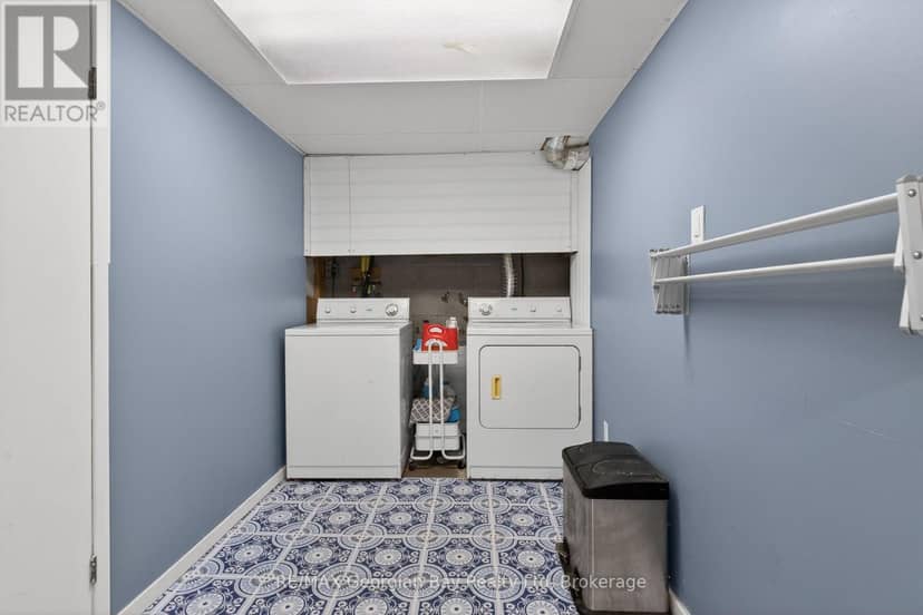 1060 Harbourview Drive — photo 24 of 35