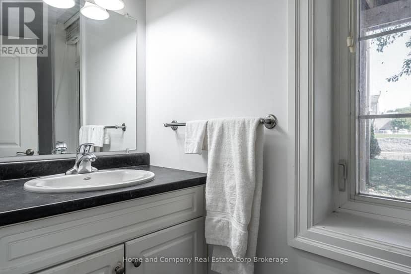 35 Thomas Street — photo 28 of 36