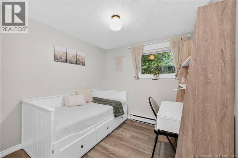81 Queensway Drive — photo 37 of 40