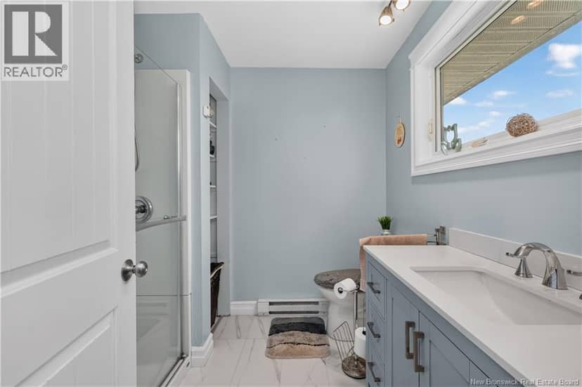 81 Queensway Drive — photo 22 of 40