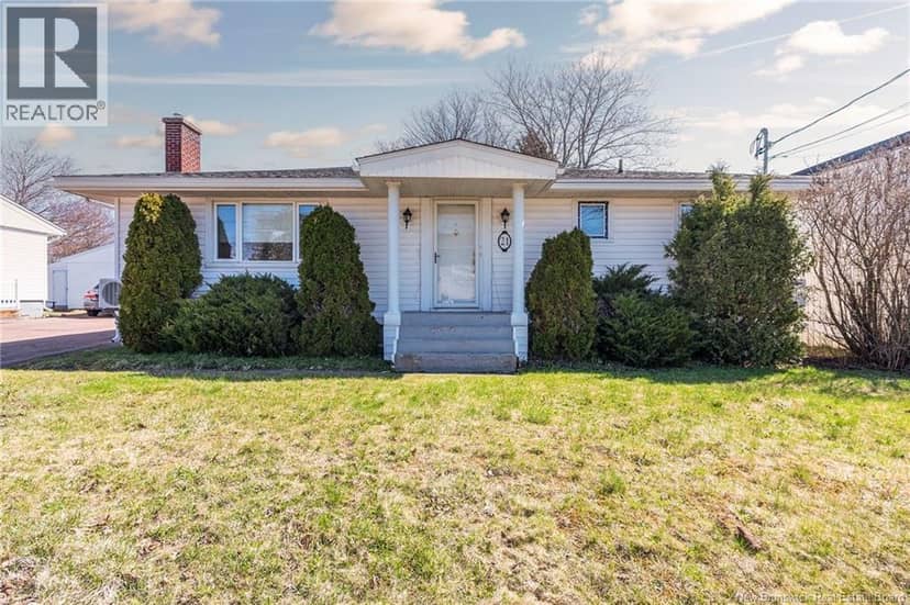 21 Mount Royal Boulevard — photo 1 of 40