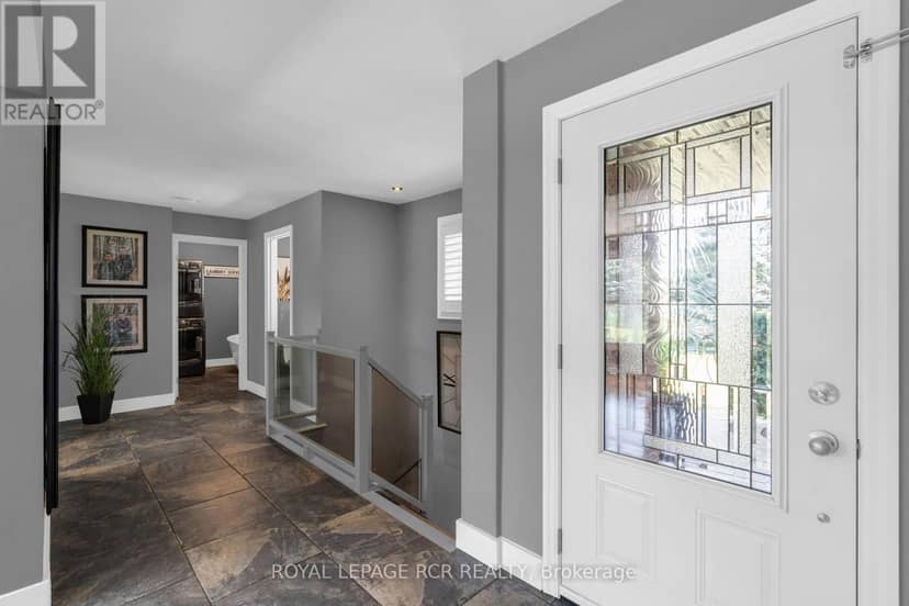20 Douglas Drive — photo 4 of 40