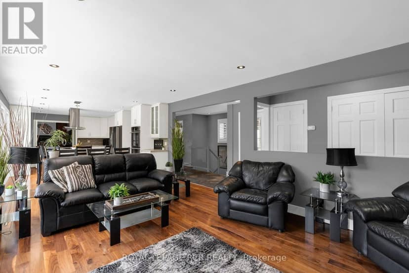 20 Douglas Drive — photo 9 of 40