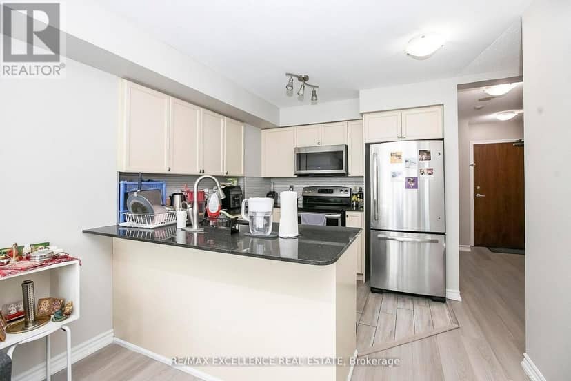 2102 - 33 Elm Drive — photo 20 of 30