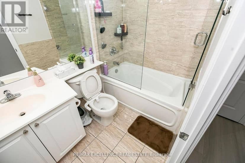 2102 - 33 Elm Drive — photo 29 of 30