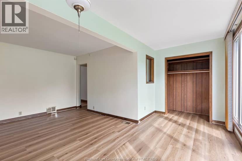 3180 Morris — photo 14 of 31
