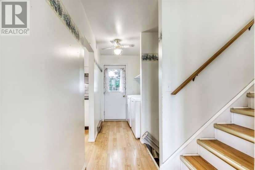4 George Street — photo 18 of 31