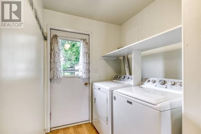 4 George Street — photo 19 of 31