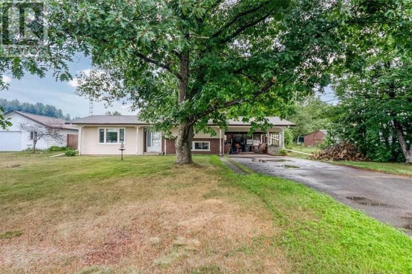 4 George Street, Webbwood, photo 2