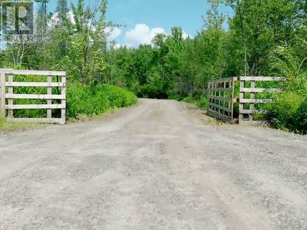 687 Lac Deux Milles, Sturgeon Falls, photo 2