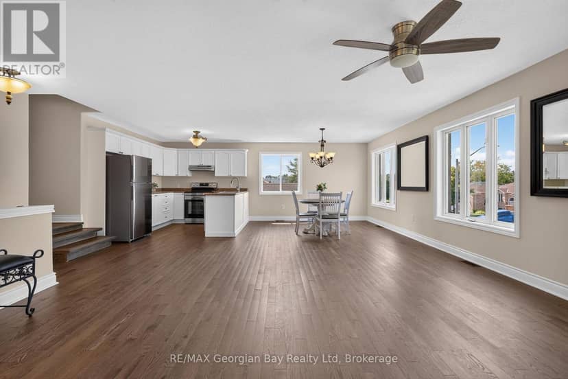 423 Irwin Street — photo 12 of 34