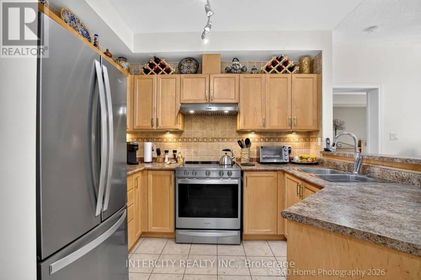 304 - 245 Pine Grove Road, Vaughan, photo 5