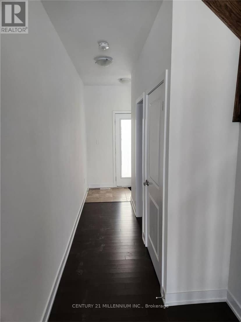 26 Westwood Avenue — photo 12 of 17