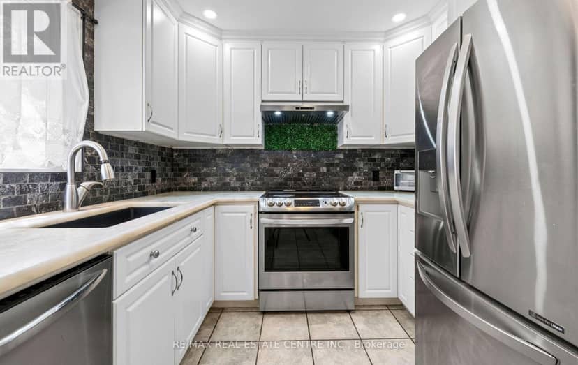 4 Ecclestone Drive — photo 18 of 40