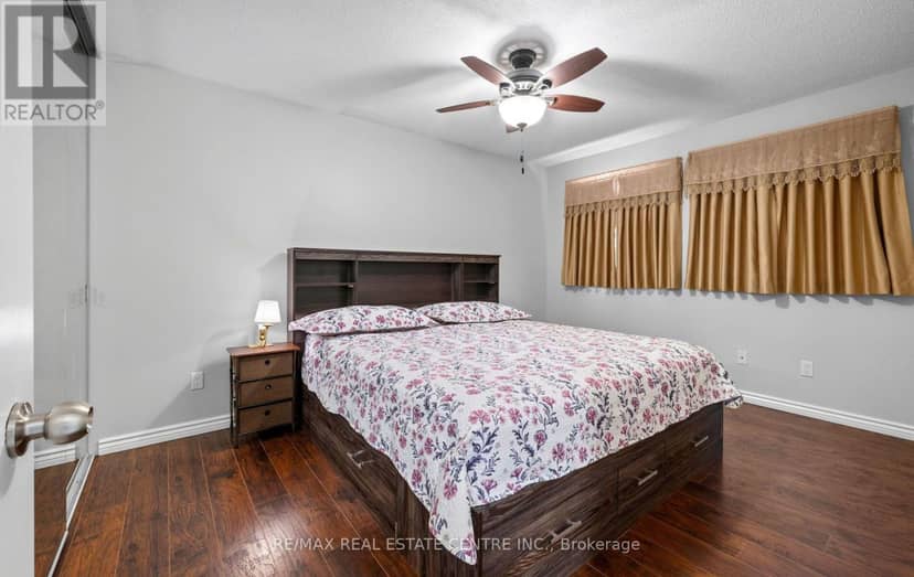 4 Ecclestone Drive — photo 23 of 40