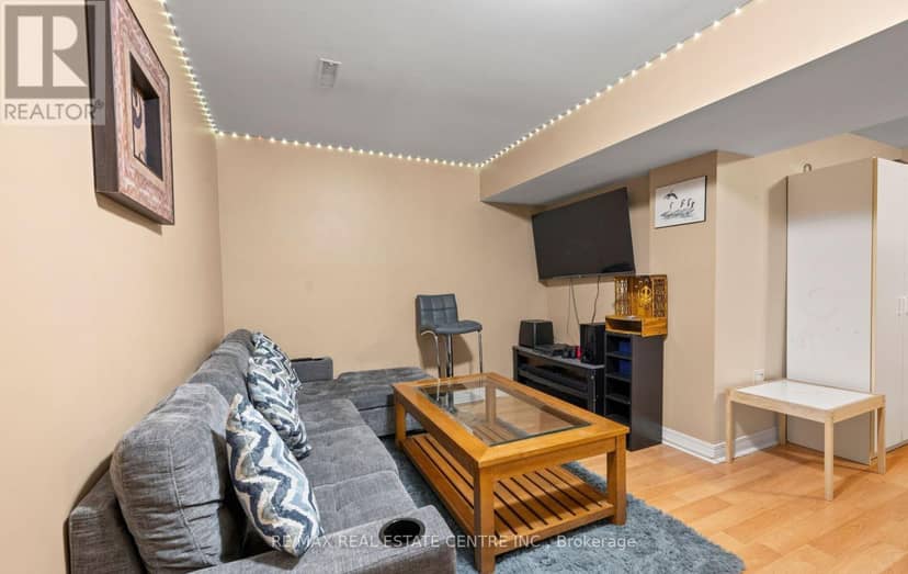 4 Ecclestone Drive — photo 32 of 40