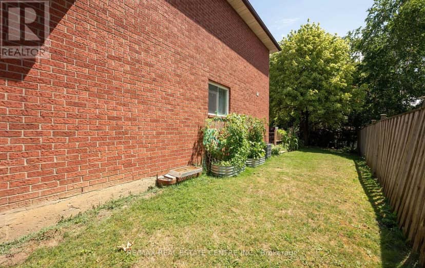 4 Ecclestone Drive — photo 40 of 40
