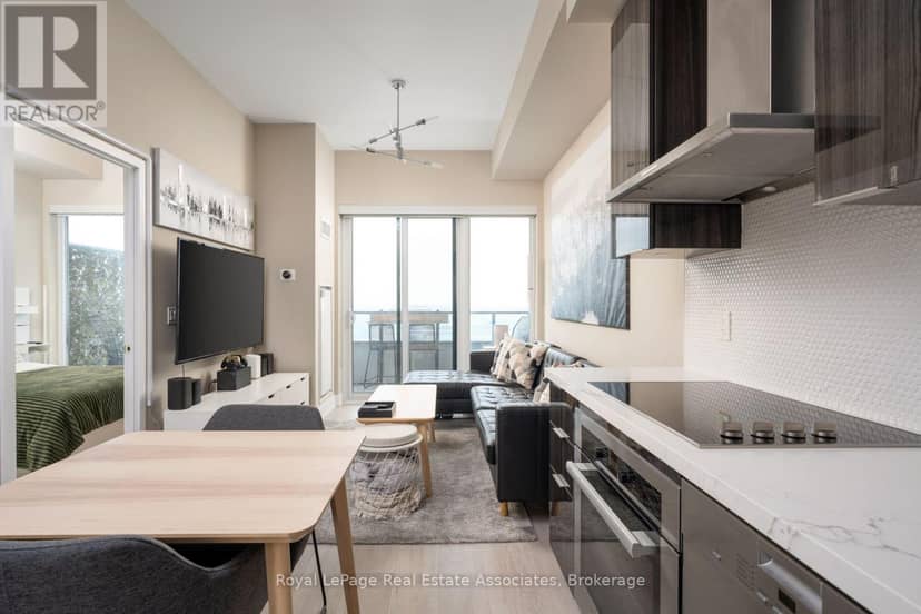 6104 - 30 Shore Breeze Drive — photo 14 of 36