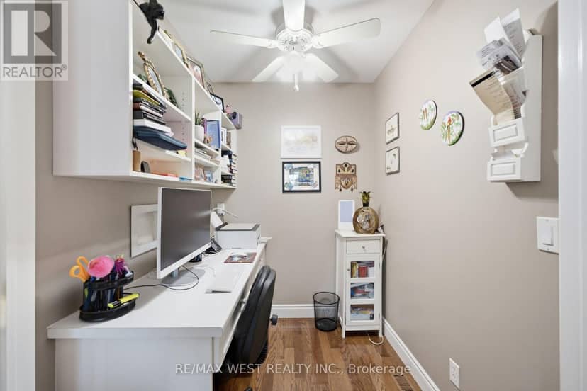 289 Raglan Street — photo 9 of 17