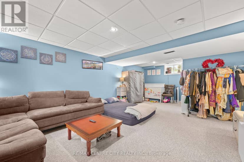 2 Fenwick Court — photo 31 of 40