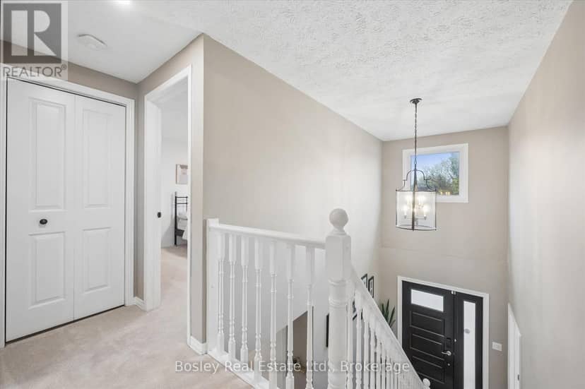 687 Champlain Boulevard — photo 18 of 40