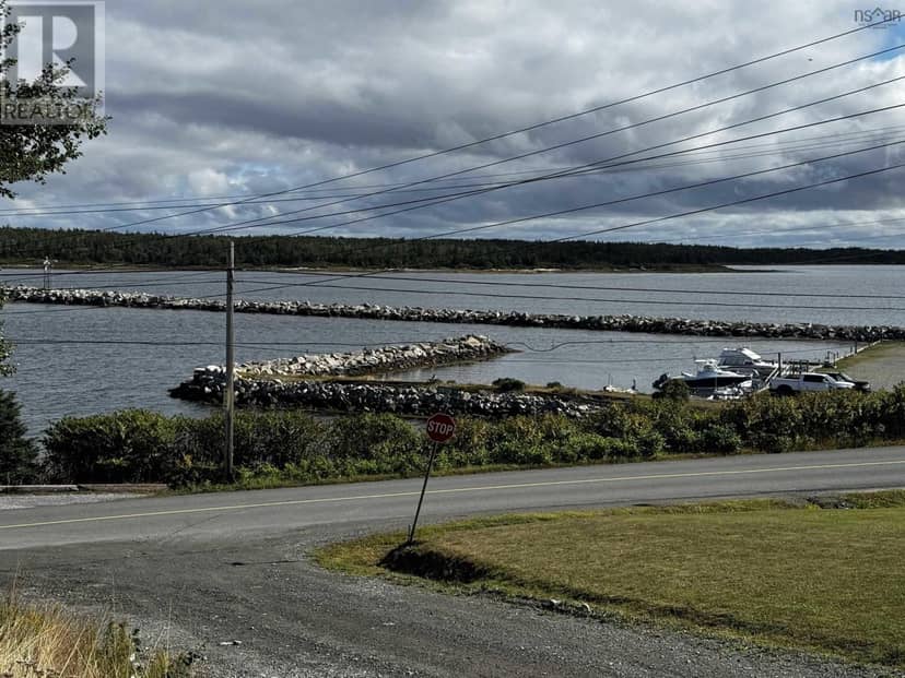 20 Hurst Street, Canso, photo 5