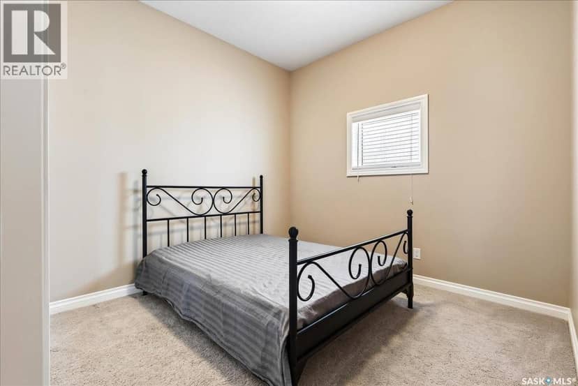 4029 Alton CRESCENT — photo 11 of 37