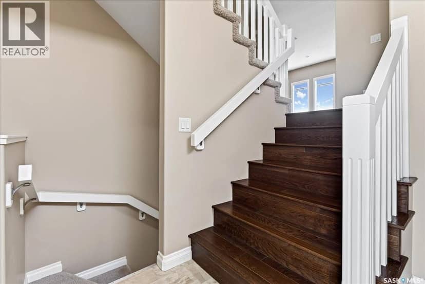4029 Alton CRESCENT — photo 5 of 37