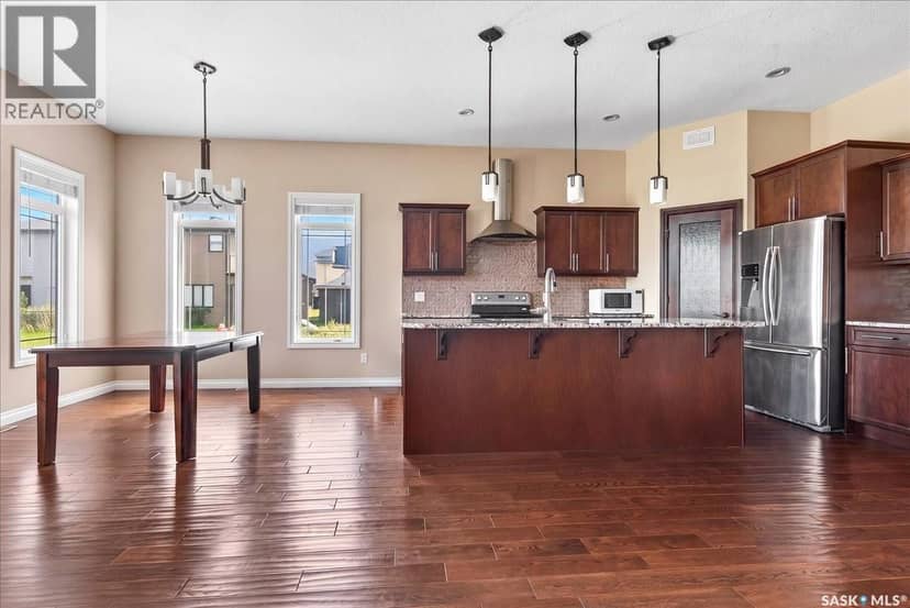 4029 Alton CRESCENT — photo 8 of 37