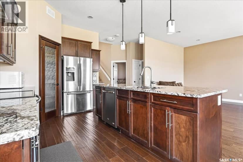 4029 Alton CRESCENT — photo 9 of 37