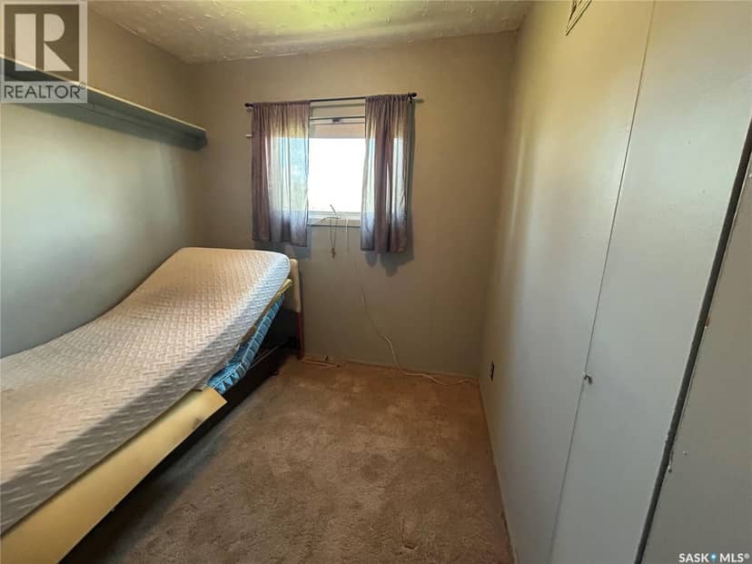 929 Brown STREET — photo 4 of 16