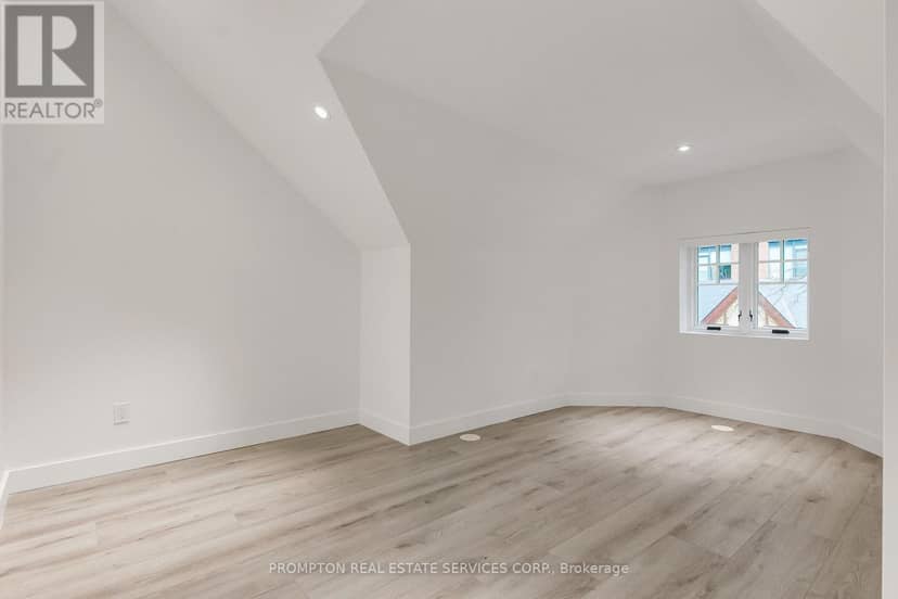 11 Gloucester Street — photo 25 of 36