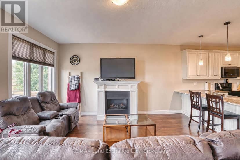 471 Devonshire Road — photo 17 of 34