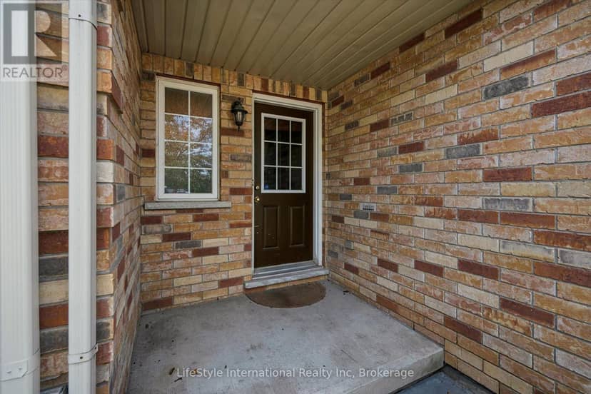 27 - 105 Bard Boulevard — photo 6 of 40