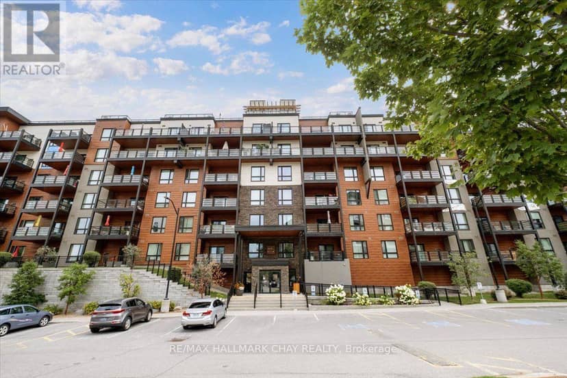 203 - 302 Essa Road — photo 1 of 24