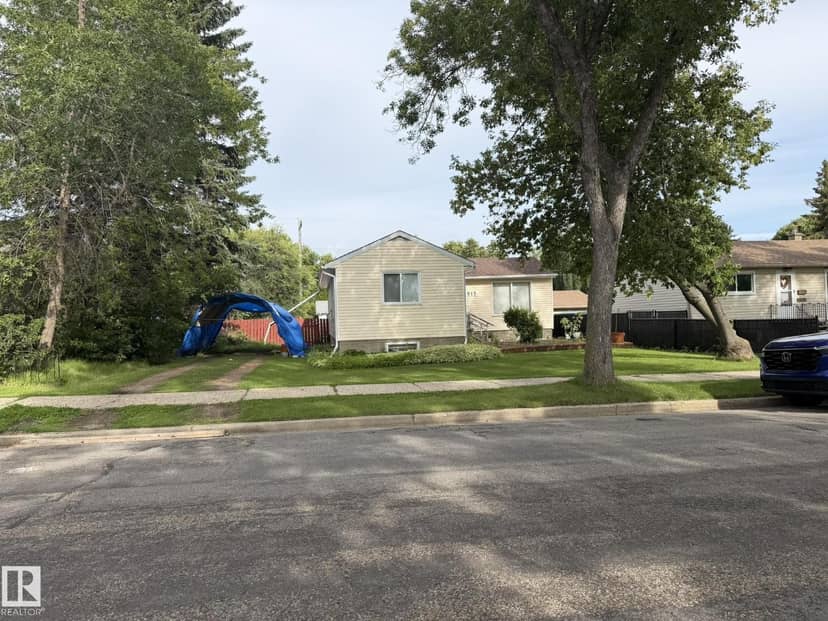 11913 39 ST NW, Edmonton