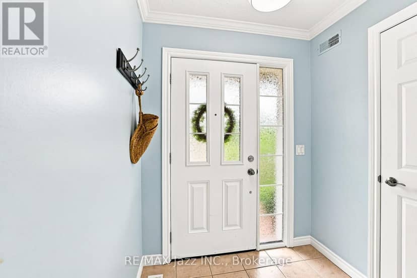 1333 Wadebridge Crescent — photo 9 of 40