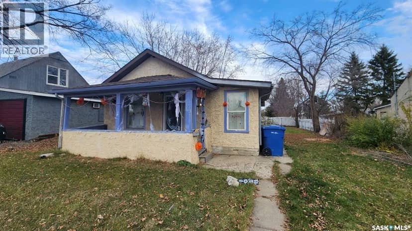 1232 106th STREET, North Battleford