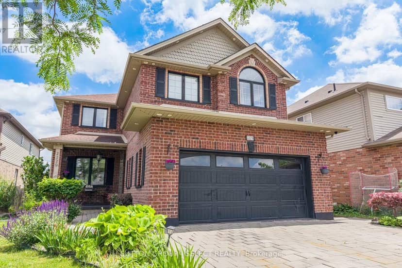 2229 Cardinal Court — photo 3 of 39