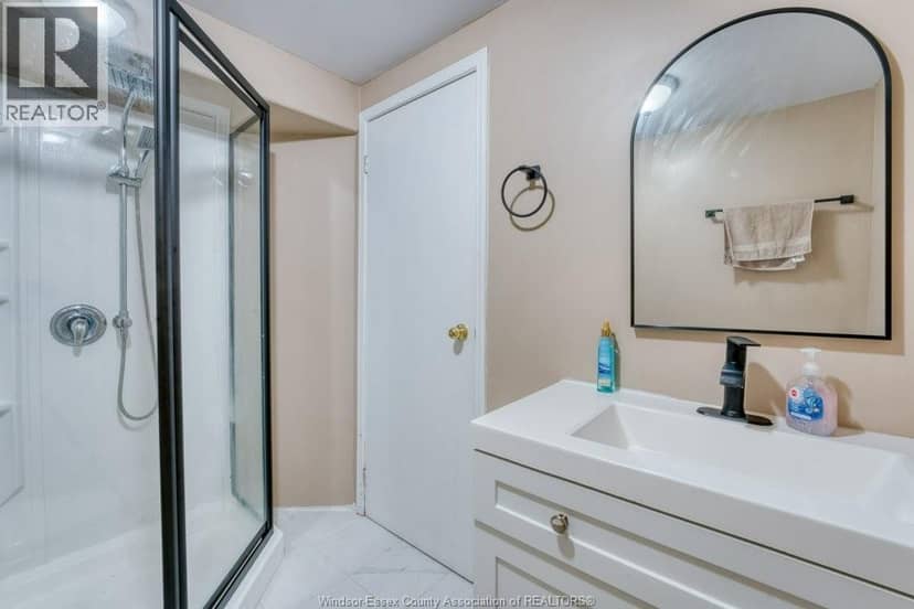2338 Northway AVENUE — photo 33 of 40